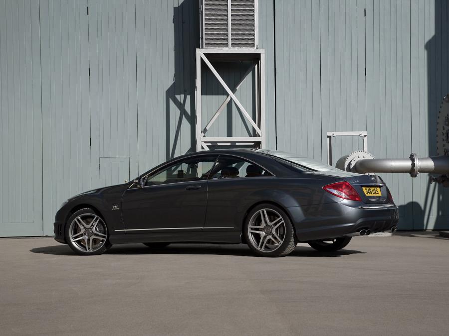  Mercedes-Benz CL65 AMG 2007 года  (UK) (фото 22 из 27)